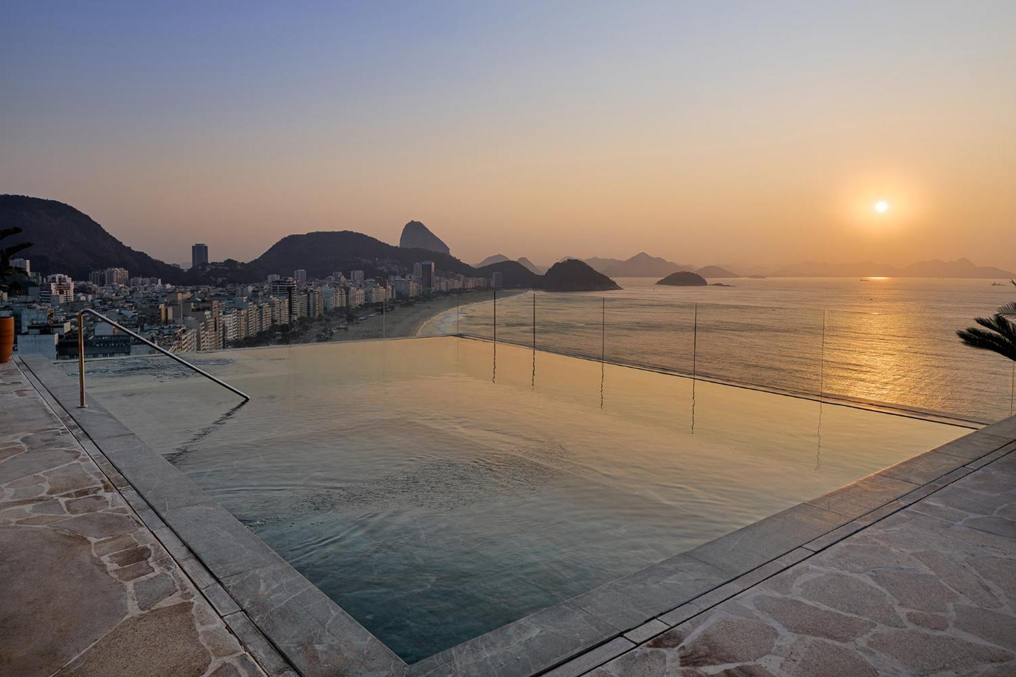 Rio Othon Palace Río de Janeiro Exterior foto The pool at the hotel